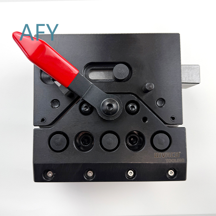 Hydraulische buigmachine voor  - Tools For Fabrication Workshop recensie en prijs